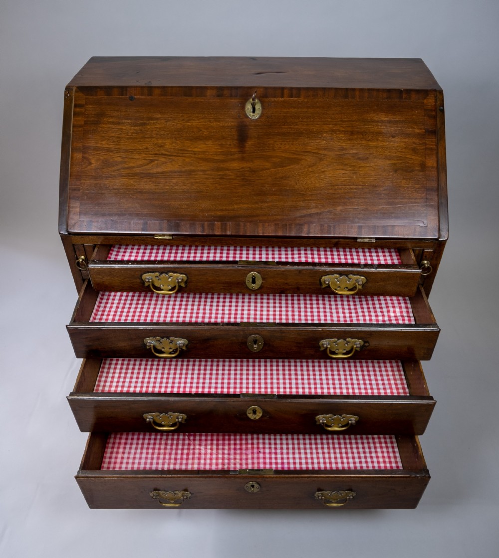 Rare Small 18th Century Mahogany Bureau, c.1760 View V