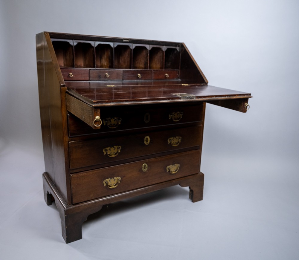 Rare Small 18th Century Mahogany Bureau, c.1760 View VIII