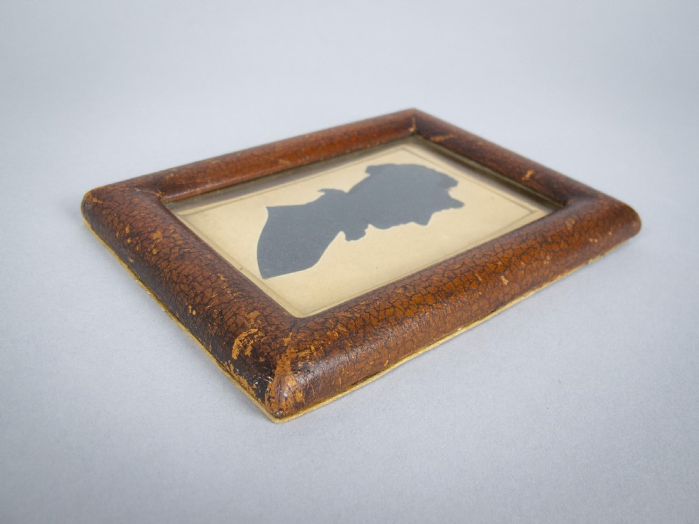 19th Century Hand Painted Silhouette Of A Woman In Leather Frame View II