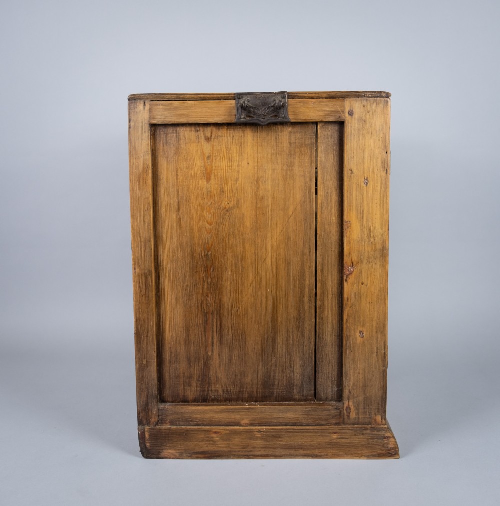 Early 20th Century Glazed Pine Collector's Cabinet. View VIII