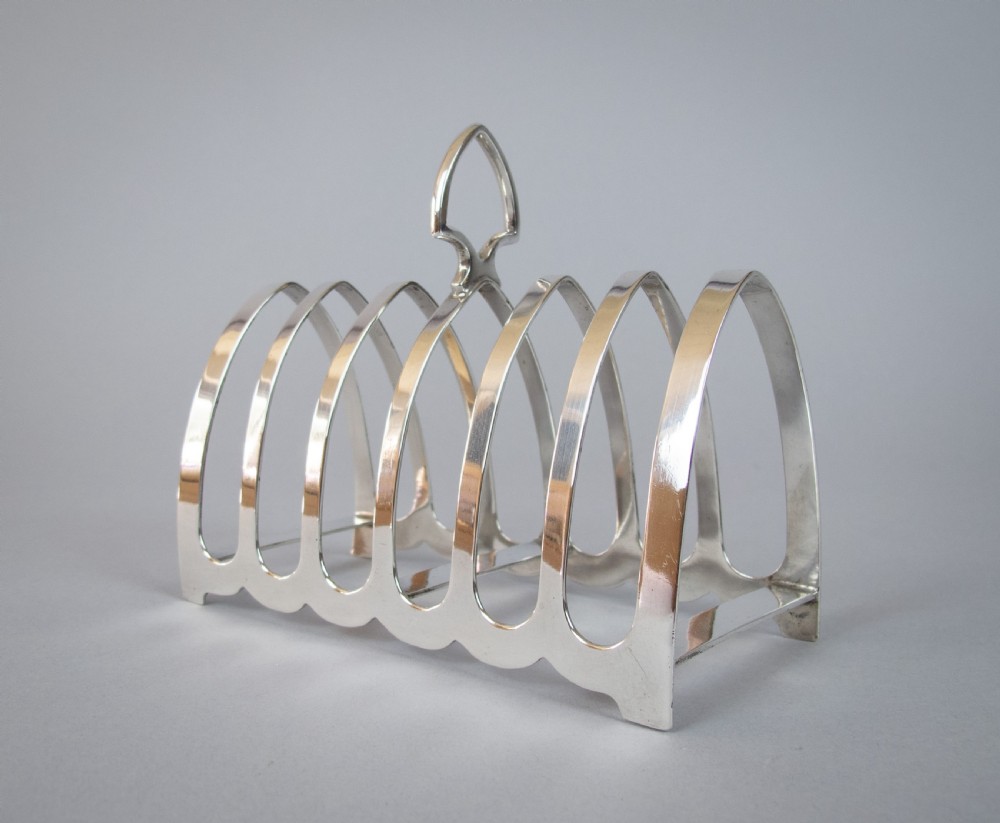 Sterling Silver 7 Bar Toast Rack by Edward Viner, Sheffield, 1948 (156 Grams)