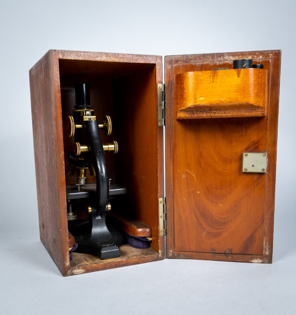 Spencer, Buffalo, USA Monocular Microscope With Lenses & Fitted Case, c.1920s. View IX