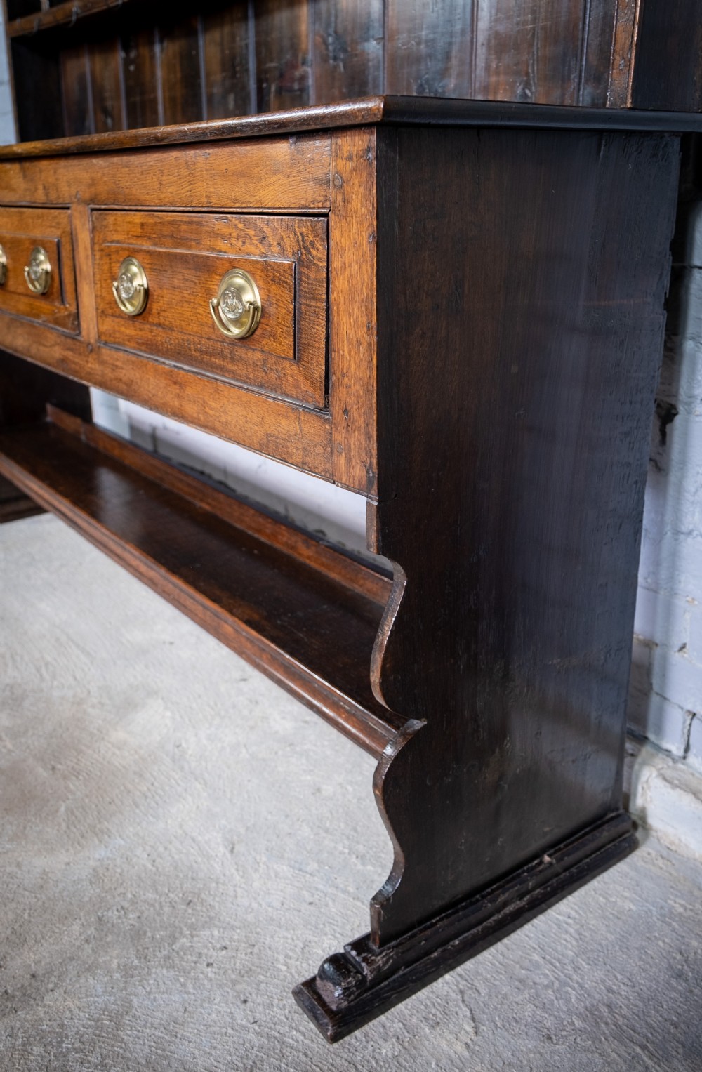 George III Period English Oak Dresser With Rack. View V