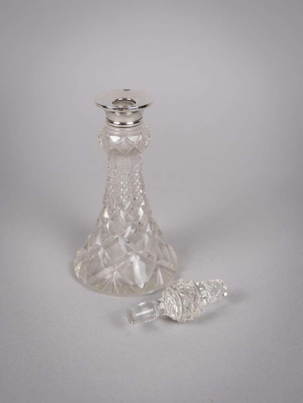 Sterling Silver & Cut Glass Scent Bottle by Wolfsky & Co, London, 1924. View III
