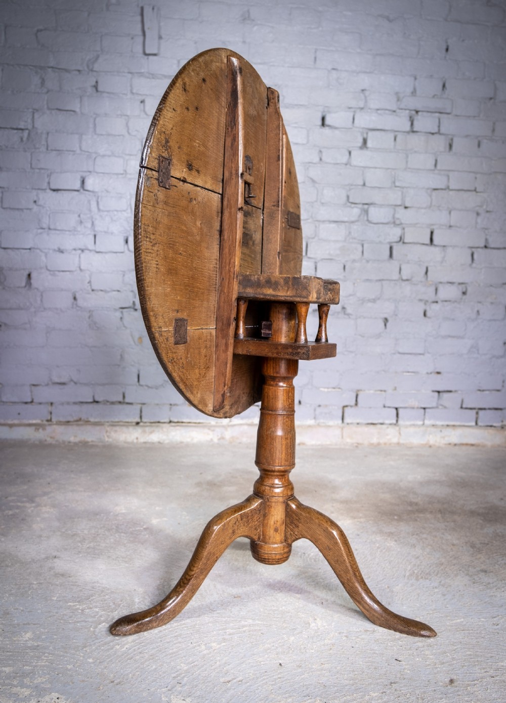 George II Provincial Oak Bird Cage Tilt Top Table, c.1740. View VI