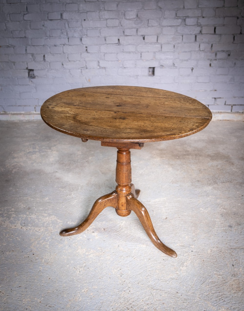 George II Provincial Oak Bird Cage Tilt Top Table, c.1740. View X