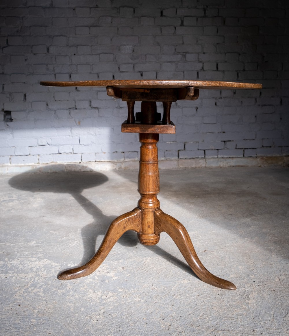 George II Provincial Oak Bird Cage Tilt Top Table, c.1740. View XI