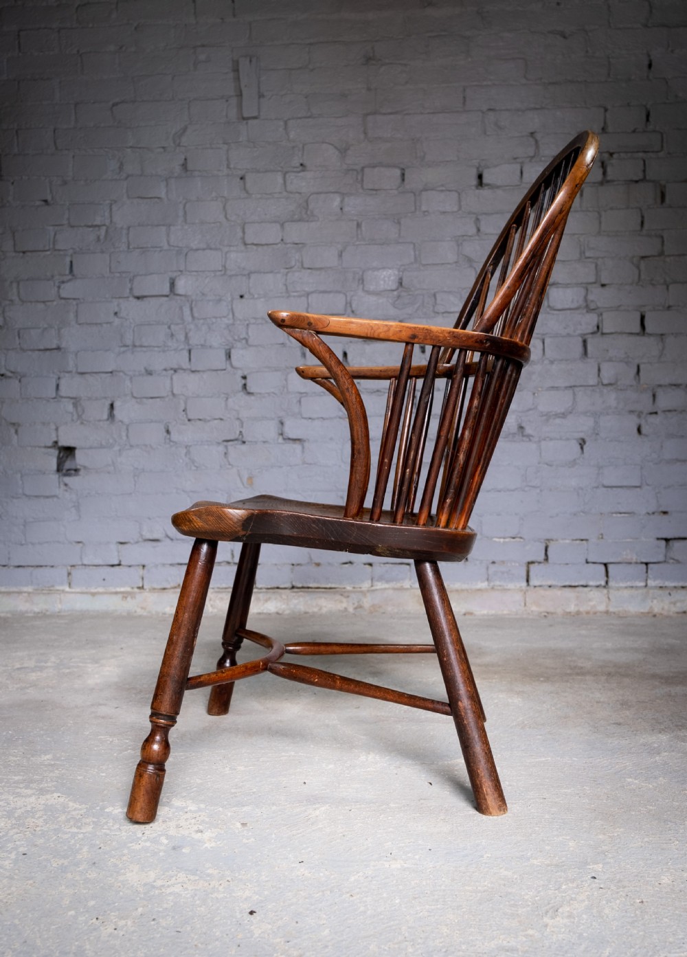 Georgian Saddle Seated Bow Back Windsor Chair, c.1800. View V