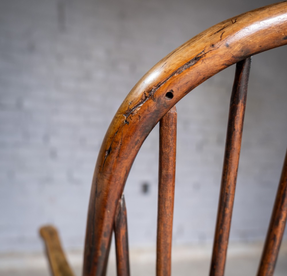 Georgian Saddle Seated Bow Back Windsor Chair, c.1800. View VIII