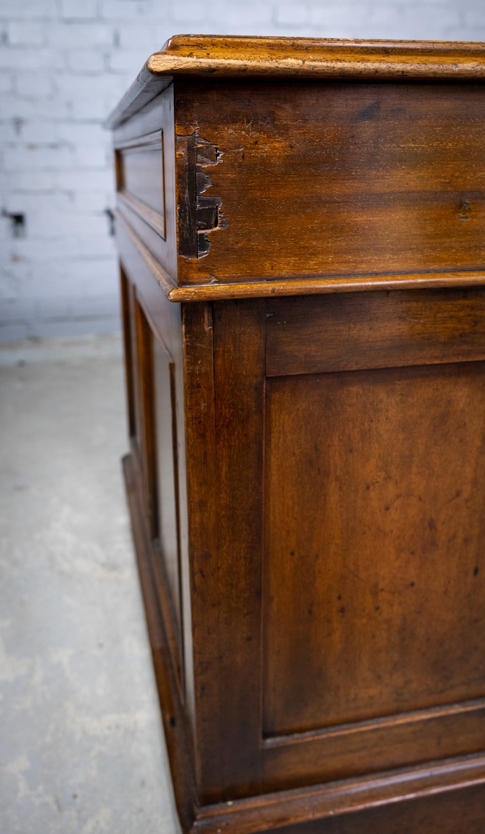 Newson & Co London 19th Century Mahogany Pedestal Desk View XIV