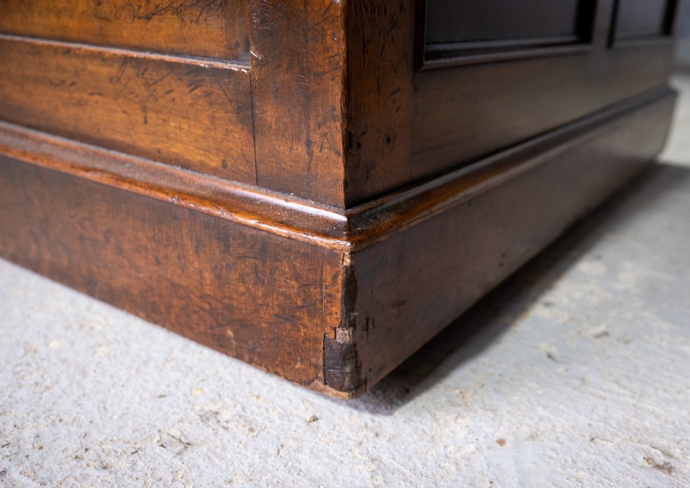 Newson & Co London 19th Century Mahogany Pedestal Desk View XVI