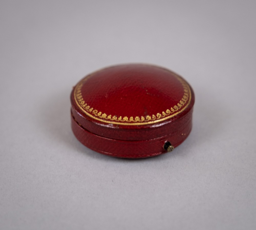 Georgian Wedgwood Blue Jasparware 9 Carat Gold Mounted Brooch In Case. View VI