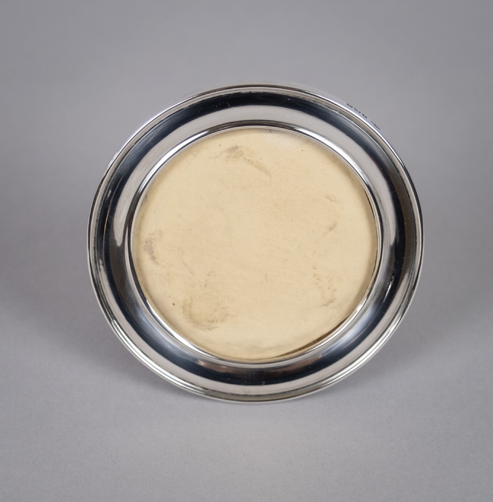 Sterling Silver Art Deco Circular Frame by Baldwin & Marriott, 1921. View II