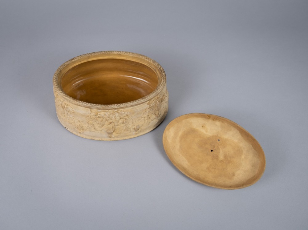 Large 19th Century Wedgwood Caneware Game Pie Dish, c.1860. View X