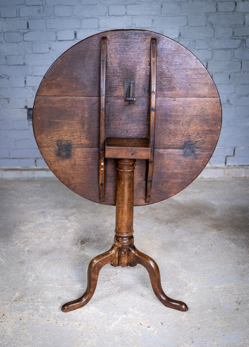 George III Provincial Oak Tilt Top Table, c.1760 View III