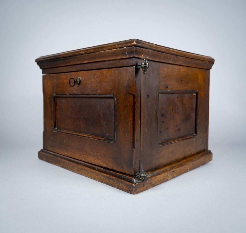 Amberg Patent Double Filing Cabinet With Key, c.1900 View VIII