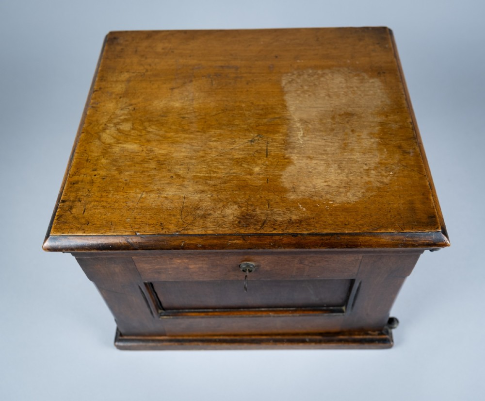 Amberg Patent Double Filing Cabinet With Key, c.1900 View XIV