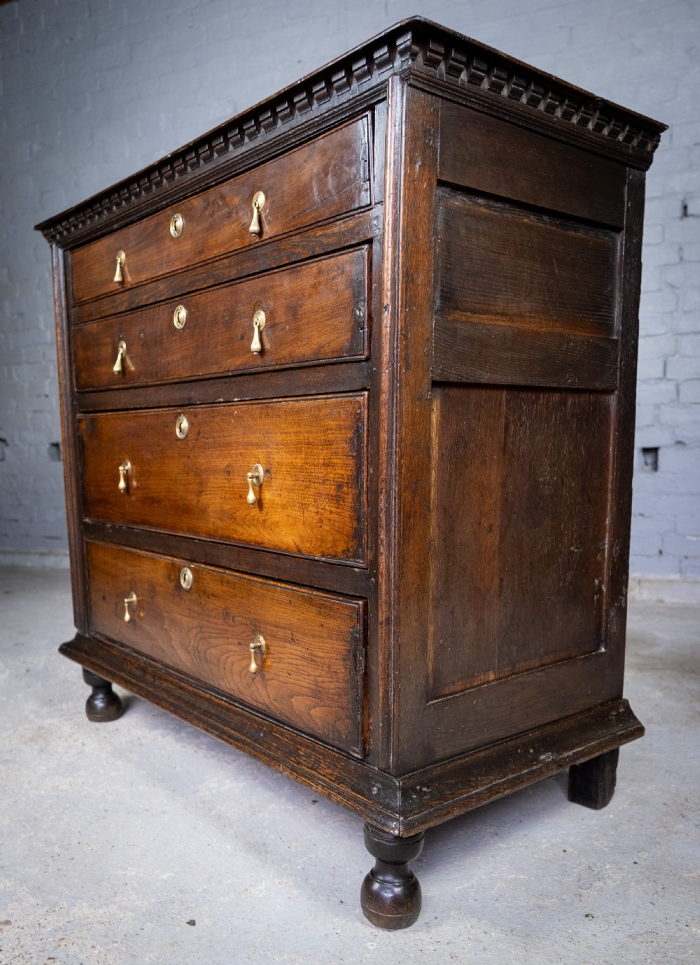 George II Estate Made Oak Chest Of Drawers, c.1740 View V