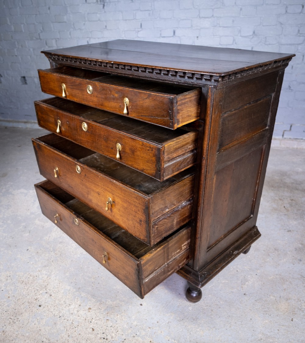 George II Estate Made Oak Chest Of Drawers, c.1740 View VII