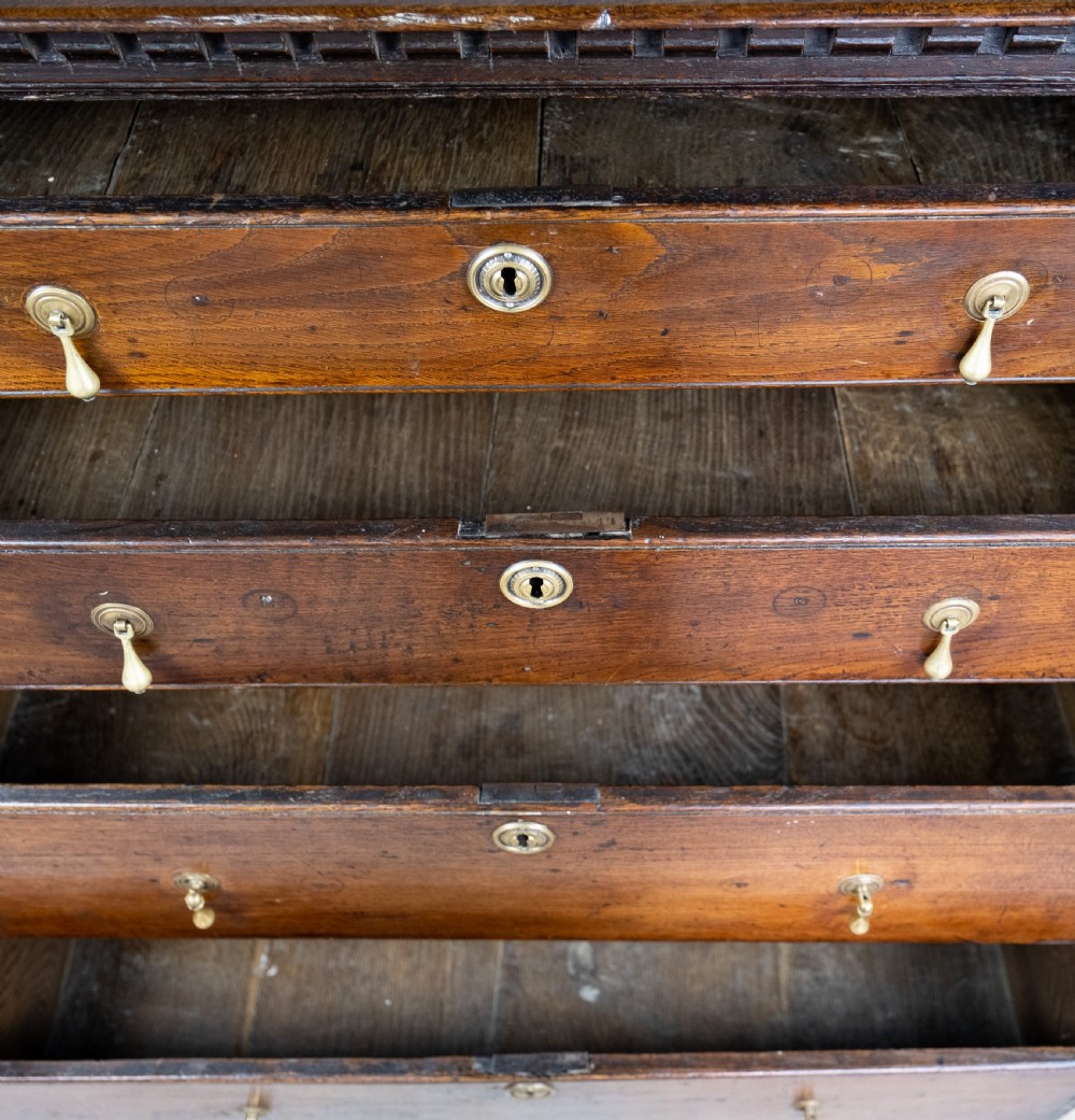 George II Estate Made Oak Chest Of Drawers, c.1740 View VIII