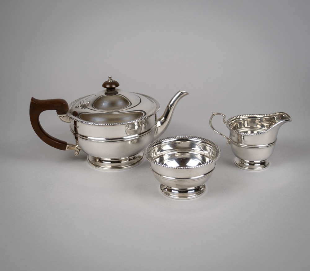 Sterling Silver Teapot & Set by Mappin & Webb, Sheffield, 1931. View IV