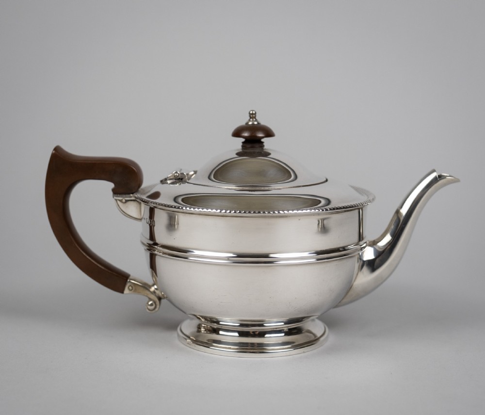 Sterling Silver Teapot & Set by Mappin & Webb, Sheffield, 1931. View V