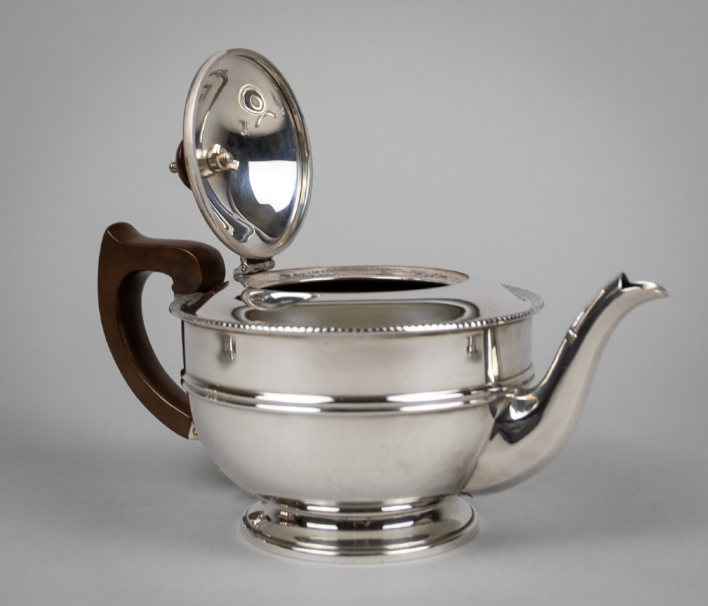 Sterling Silver Teapot & Set by Mappin & Webb, Sheffield, 1931. View VI