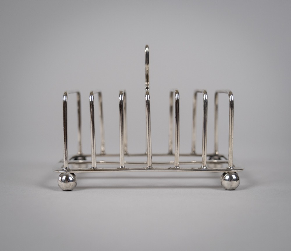 Scottish Silver Toast Rack by Robert & William Sorley, Glasgow, 1913. View VII
