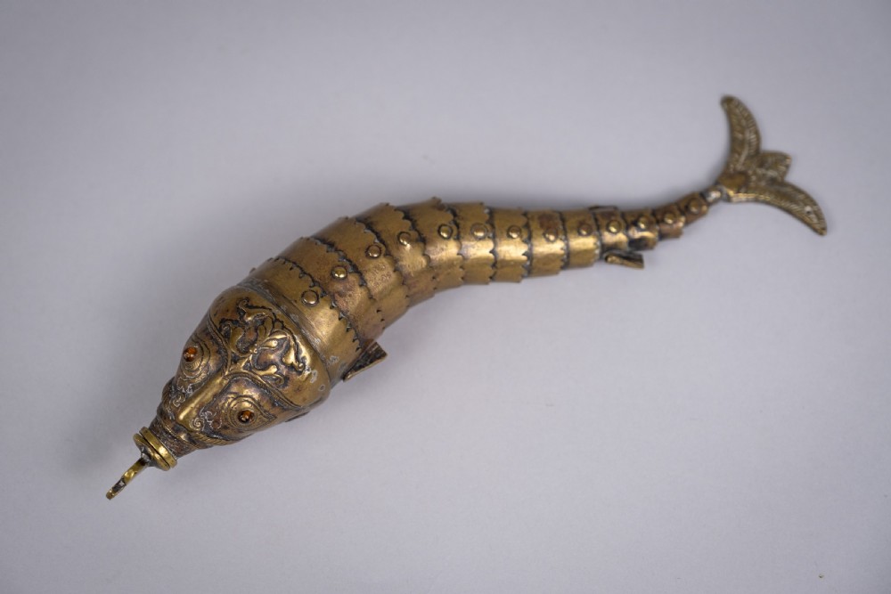 Large 19th Century Indian Brass Articulated Fish Powder Flask View II