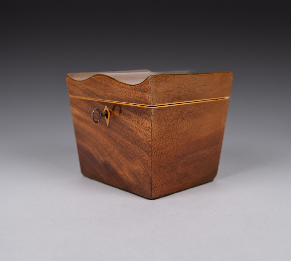 George III Mahogany Serpentine Top Tea Caddy, c.1790 View X