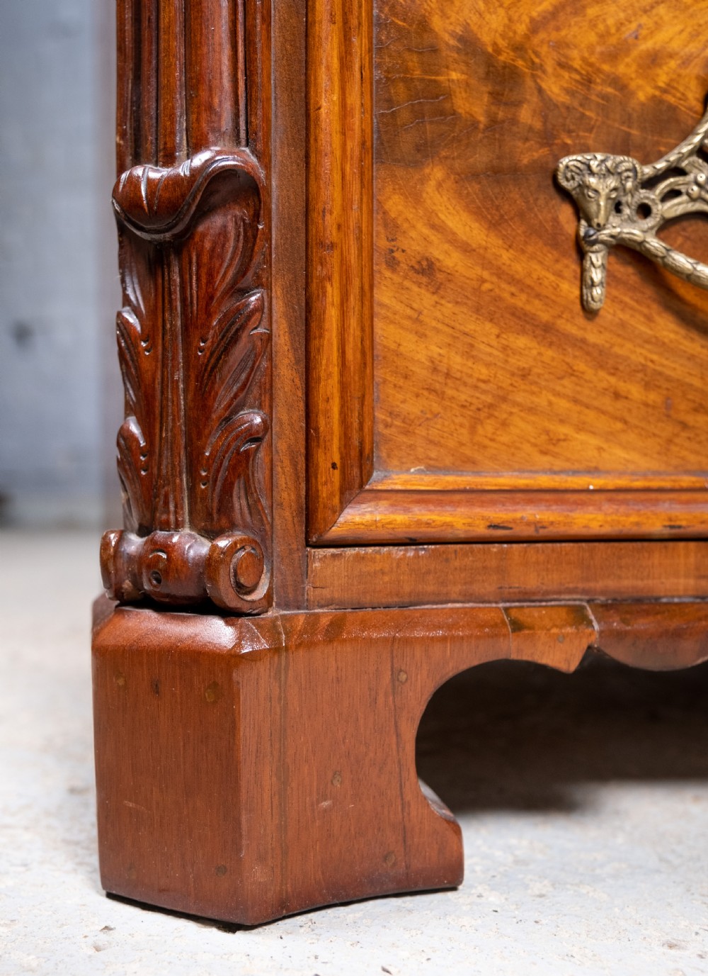 Serpentine Chest Of Drawers by P.G. Axner, Stockholm, c.1850 View IX