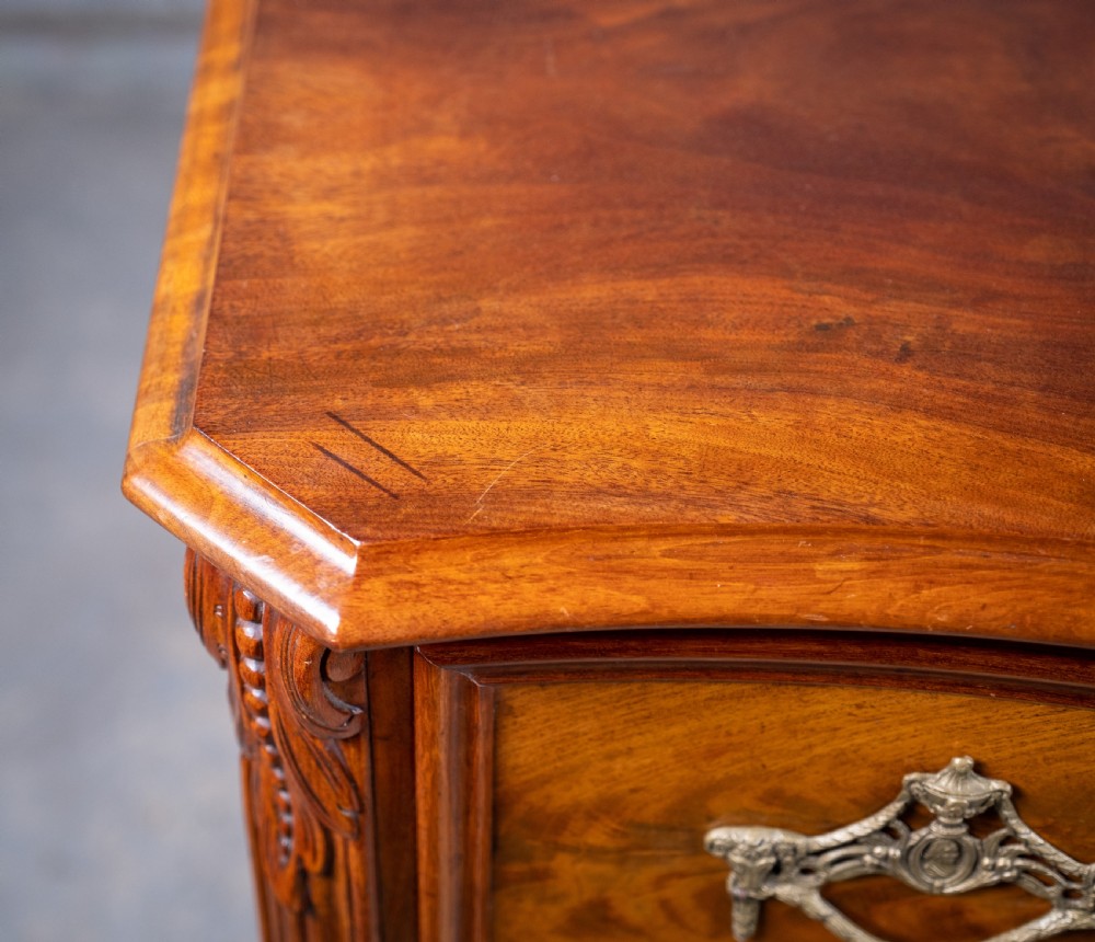 Serpentine Chest Of Drawers by P.G. Axner, Stockholm, c.1850 View XVI