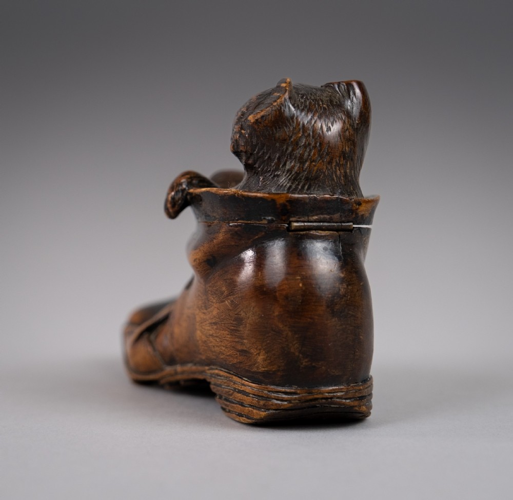 19th Century Carved Cat In Boot Novelty Inkwell View XII