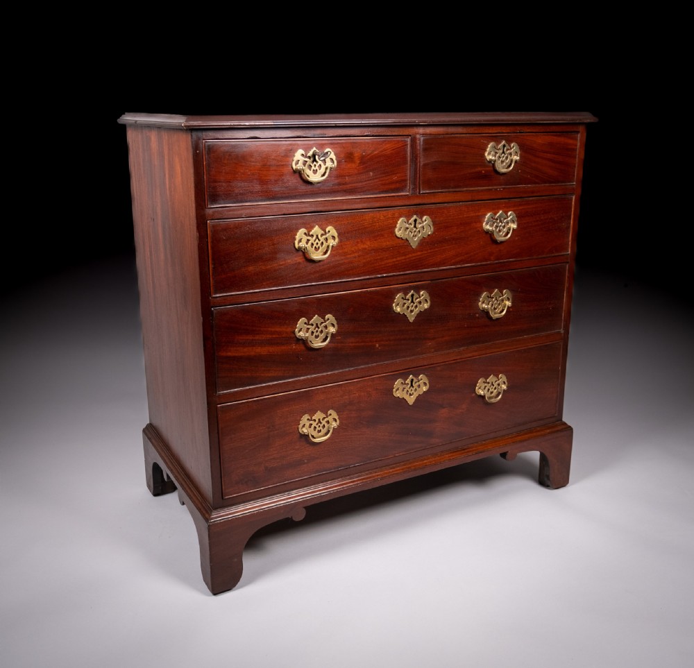 George III Mahogany Chest Of Drawers View II