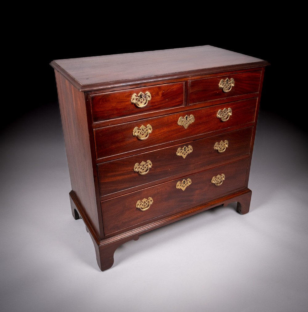 George III Mahogany Chest Of Drawers View IV