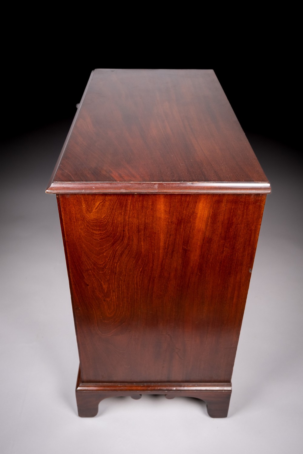 George III Mahogany Chest Of Drawers View IX