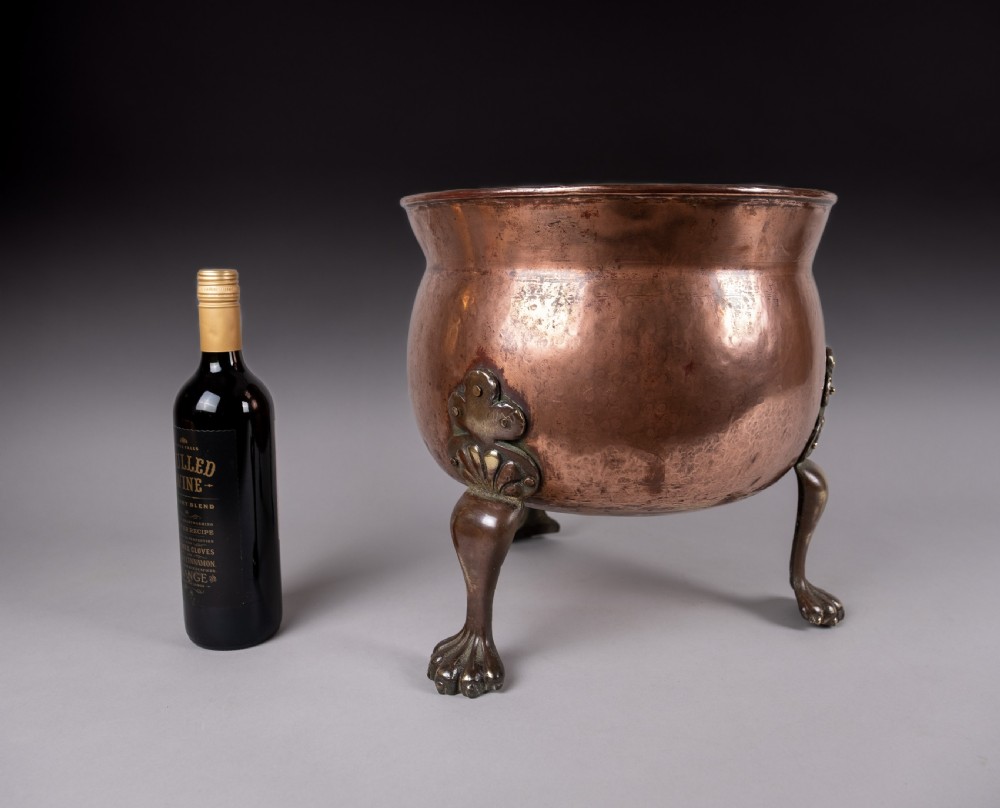 19th Century Copper Cauldron Jardiniere With Brass Paw Feet View X