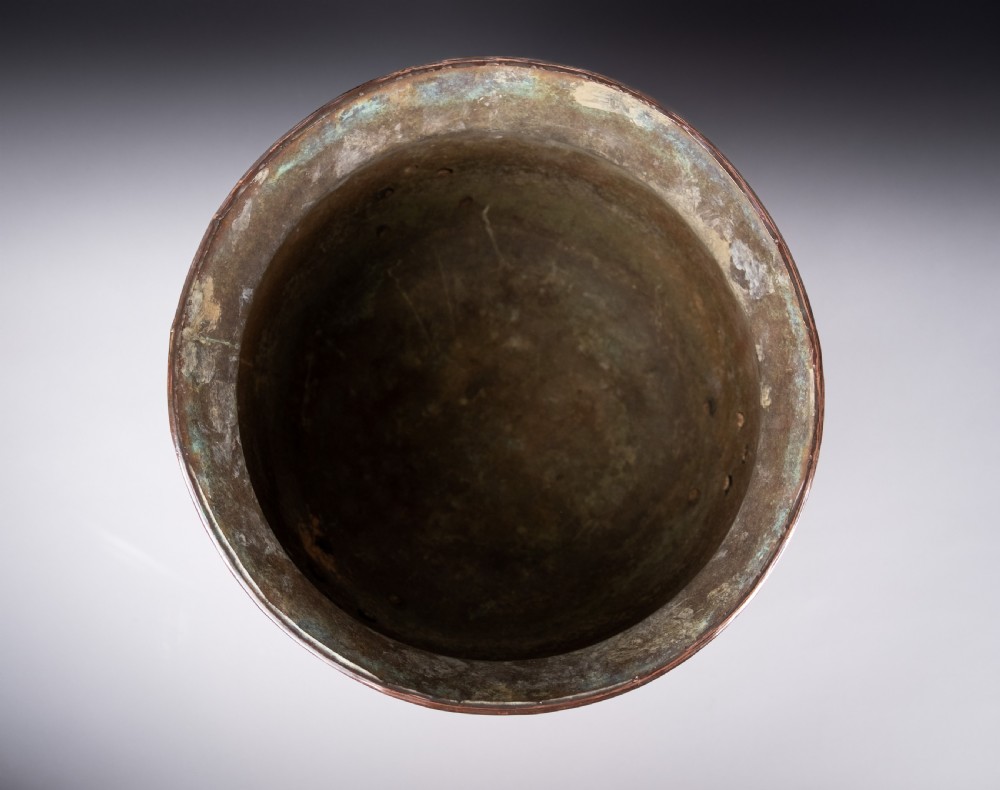 19th Century Copper Cauldron Jardiniere With Brass Paw Feet View XI