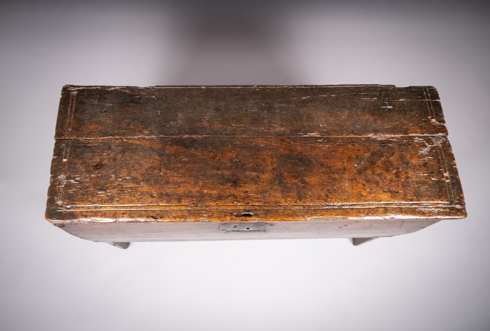 17th Century Oak Six Plank Coffer View IX