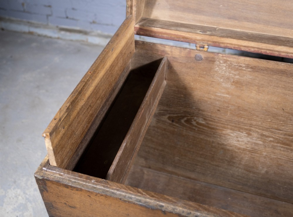 Large 17th Century Oak & Iron Bound Baroque Chest With Original Key, c.1700 View VIII