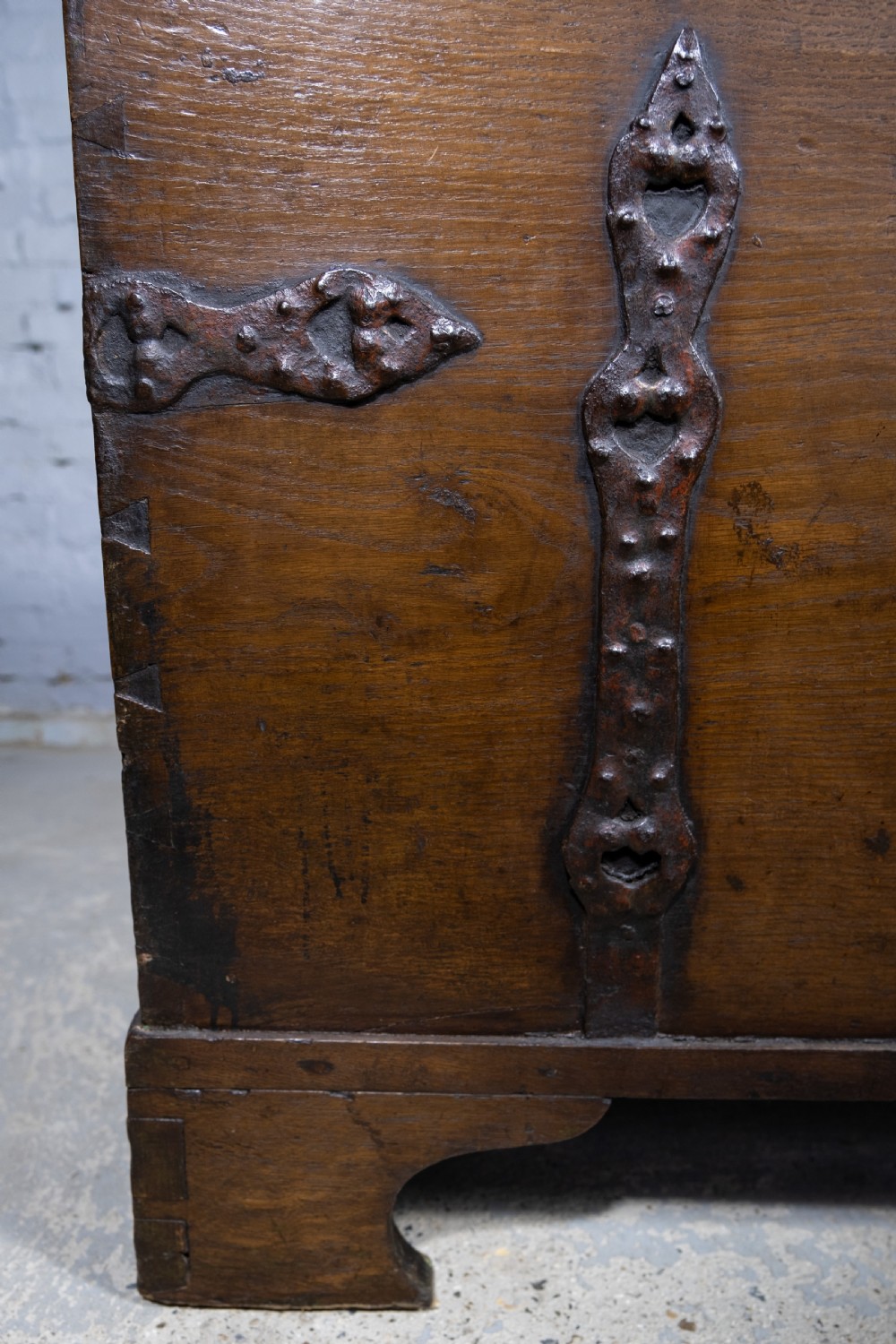 Large 17th Century Oak & Iron Bound Baroque Chest With Original Key, c.1700 View XIII