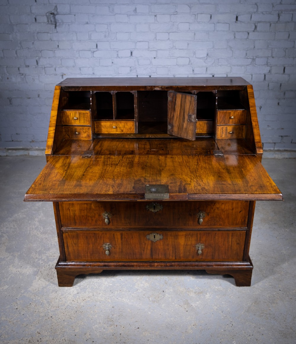 George I Walnut & Featherbanded Bureau, c.1720 View IV