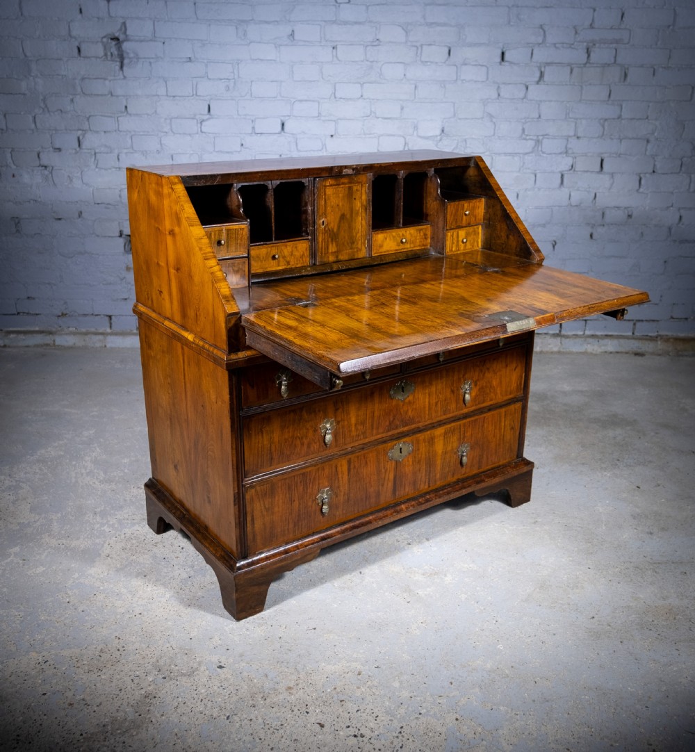 George I Walnut & Featherbanded Bureau, c.1720 View XIX