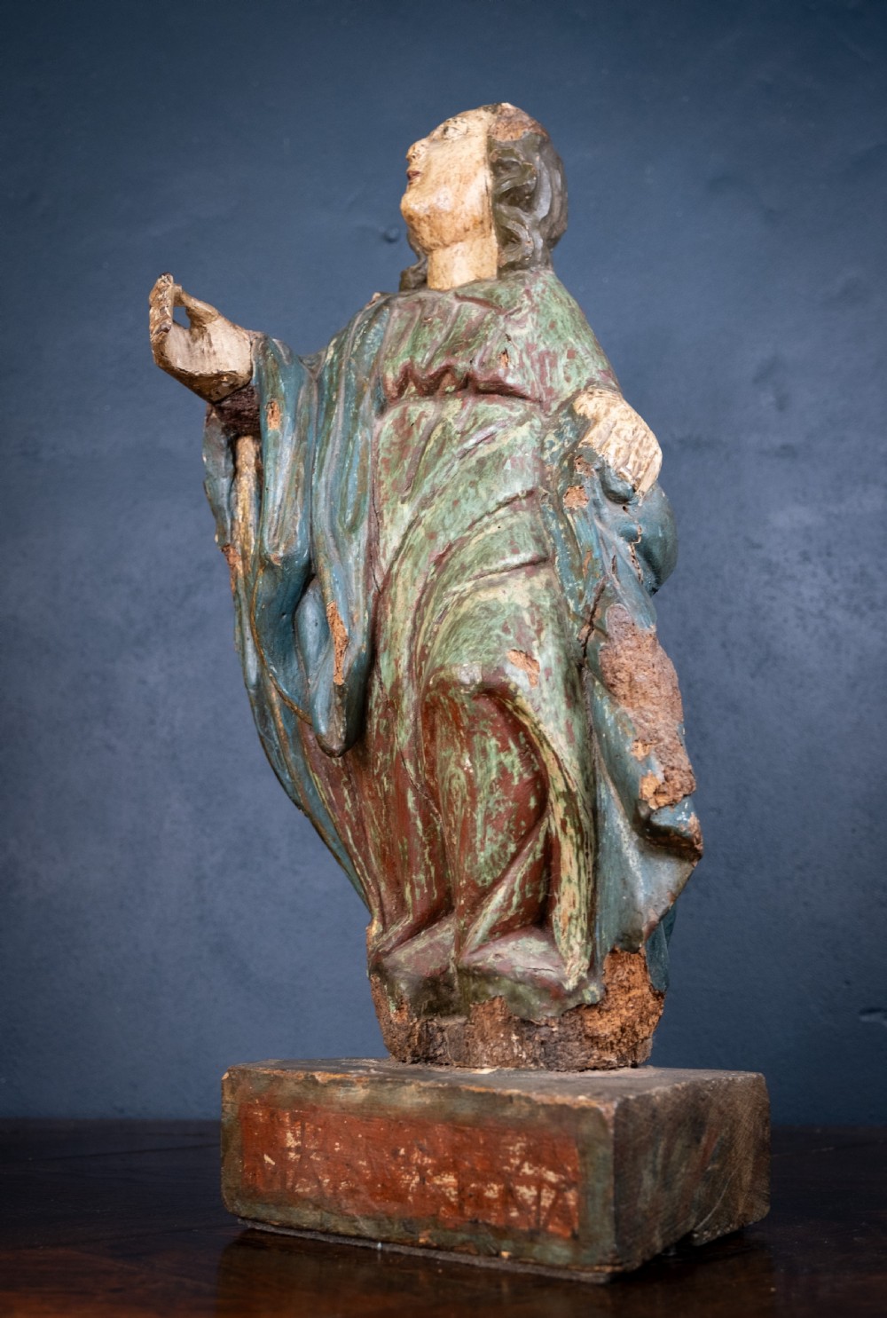 Late 17th / Early 18th Century Polychrome Carved Wooden Figure of The Madonna View VI