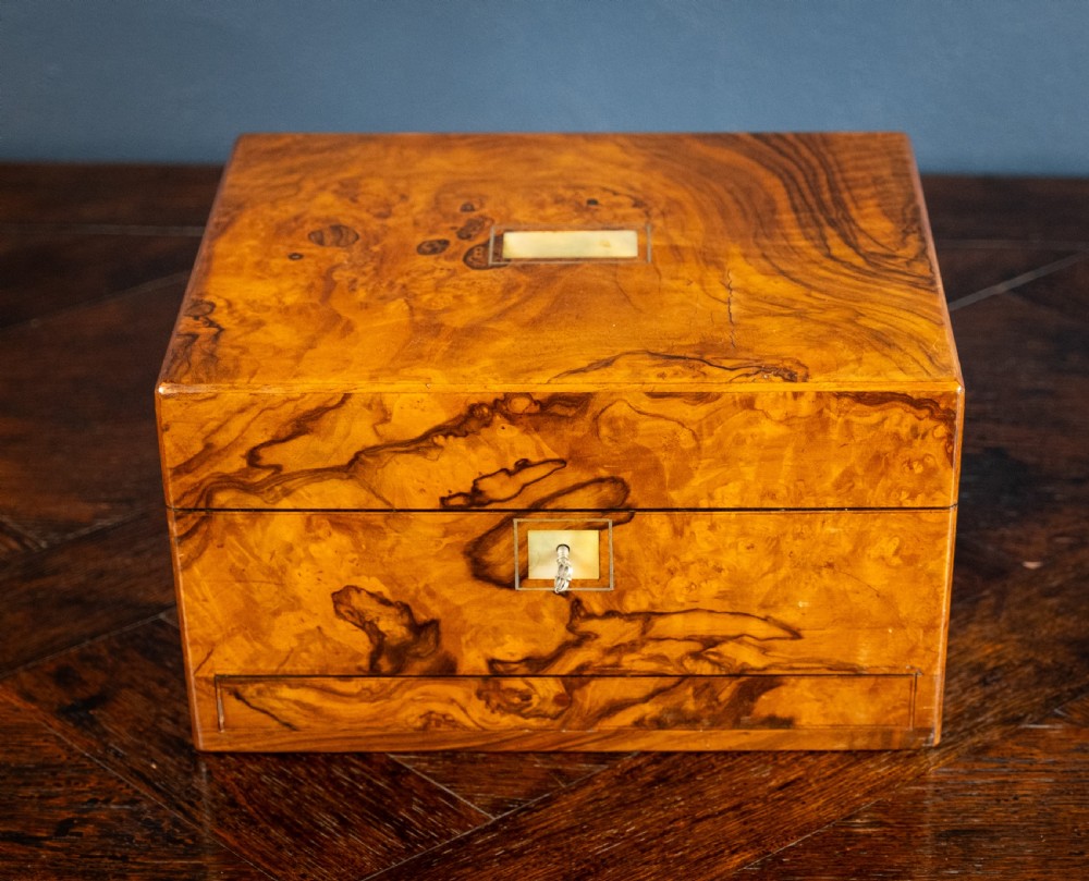 Victorian Burr Walnut Vanity / Dressing Box View V