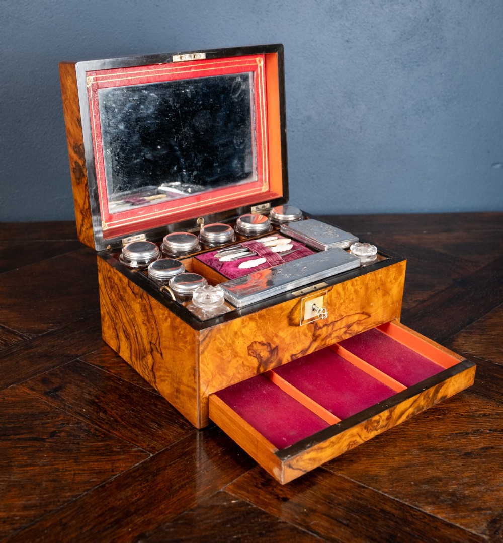 Victorian Burr Walnut Vanity / Dressing Box View XI