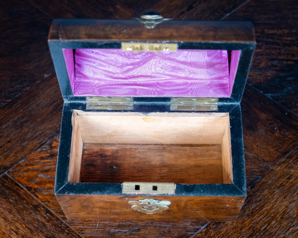 Victorian Walnut & Agate Cabochon Casket / Box View XII