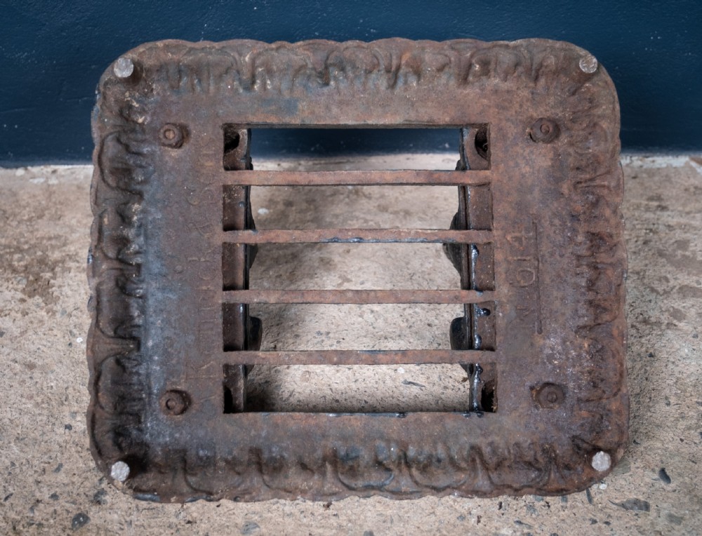 Cast Iron Egyptian Revival Sphinx Boot Scraper by Archibald Kenrick & Sons, c.1820 View XIV