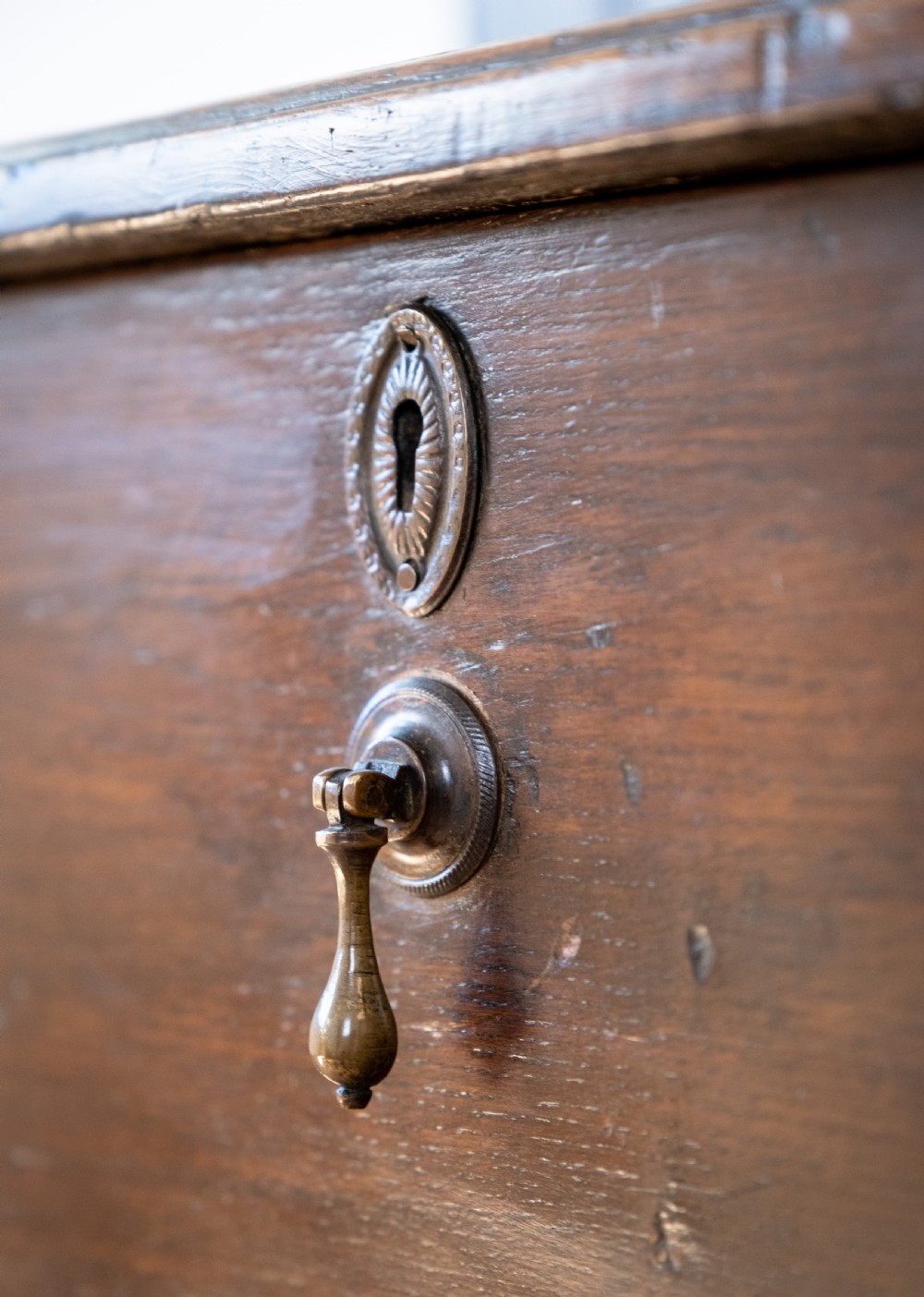Georgian Oak Bookcase Cupboard, c.1800 View XIV