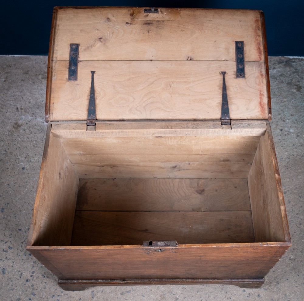 Late 18th Century Elm Coffer View VIII